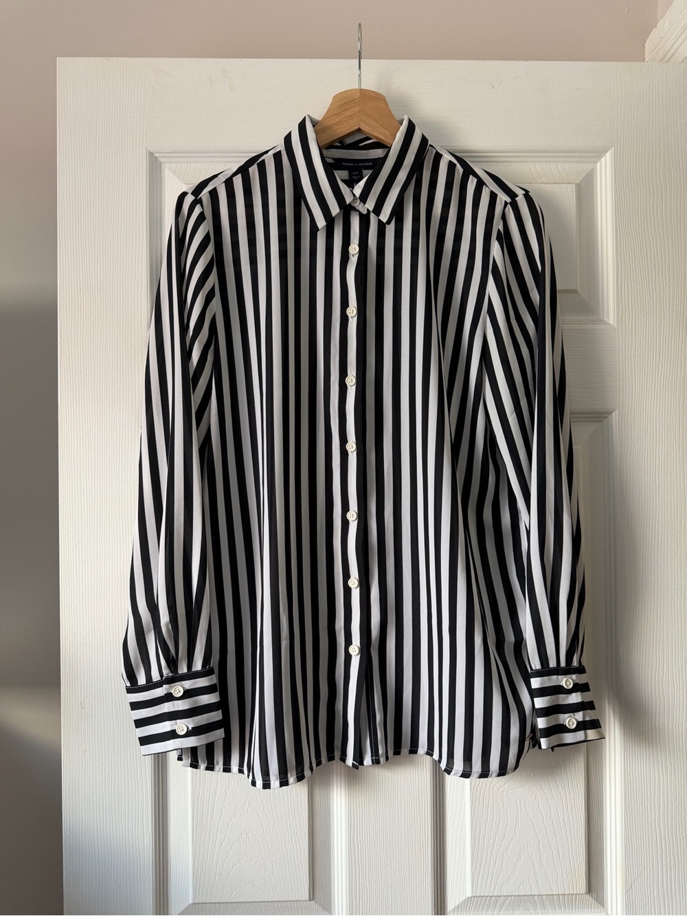 Tommy Hilfiger Black & White Vertical Stripe Women’s Blouse Size S